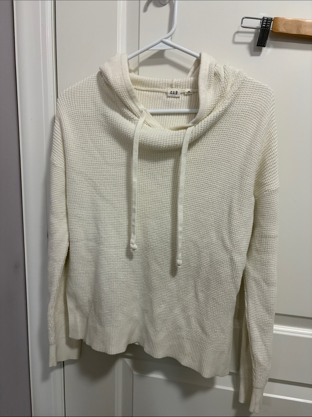GAP White Waffle-Knit Hooded Sweater